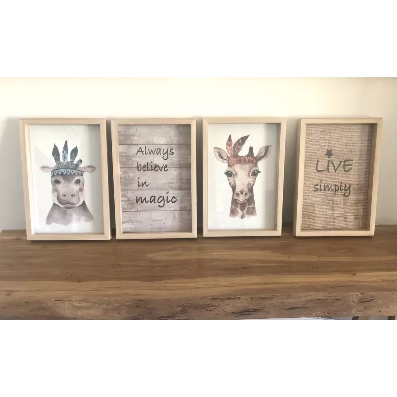 Cuadro con moldura tipo BOX y marco de madera kiri.