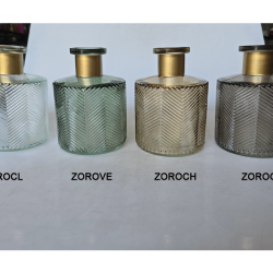 Florero/ Difusor Transparente Líneas Oblicuas con anillo "Oro" - ZOROCL