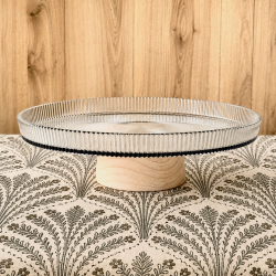 plato de torta, platos de torta con pie, plato de torta de vidrio con pie de madera, mesa, cocina, vesti tu mesa